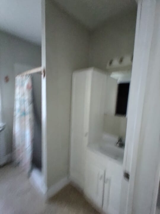 303 6th Ave NE in Jamestown, ND - Building Photo