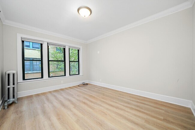 2633 1/2 N Spaulding Ave in Chicago, IL - Building Photo - Building Photo