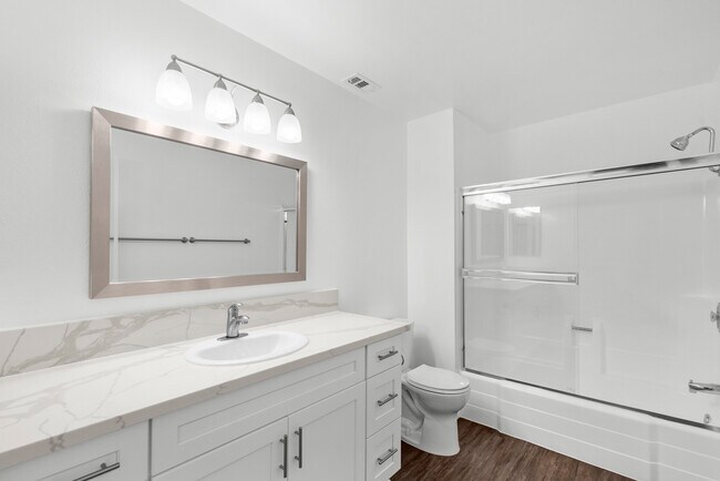 Westlake Villas in Westlake Village, CA - Building Photo - Building Photo