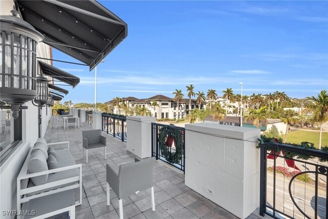 property at 428 9th St S