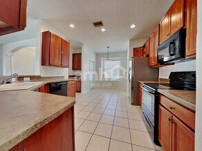 437 Dunaway Dr in Valrico, FL - Building Photo - Building Photo