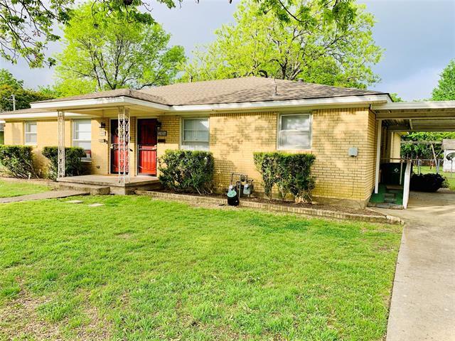 103 Lewis St in Waxahachie, TX - Building Photo