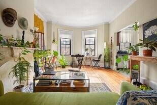 100 E Brookline St, Unit 2 in Boston, MA - Building Photo