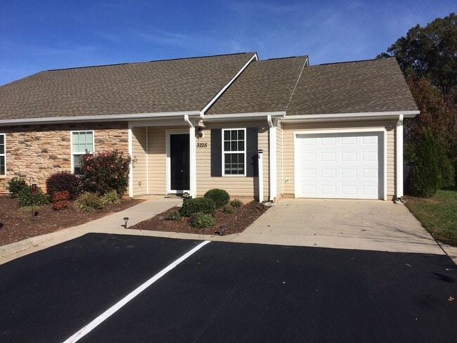 property at 3225 Hyde Pl Cir