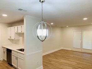 524 Warm Springs Cir, Unit Roswell Springs in Roswell, GA - Building Photo - Building Photo