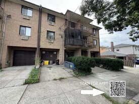 61-39 168th St in Queens, NY - Building Photo