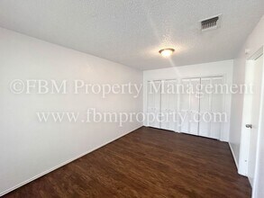 711 E Avenue F in Midlothian, TX - Building Photo - Building Photo