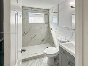 1834 Harding St in Hollywood, FL - Building Photo - Building Photo