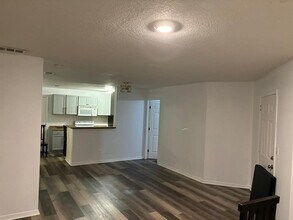 2260 Cascades Blvd in Kissimmee, FL - Building Photo - Building Photo
