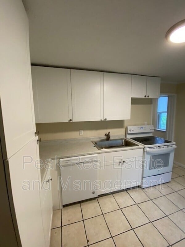 property at 740 Oakland Ave SW