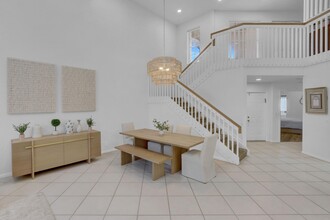 6450 Brava Way in Boca Raton, FL - Foto de edificio - Building Photo