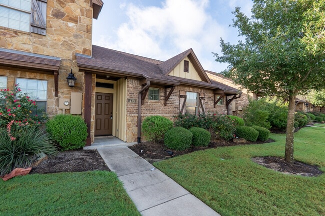 312 Newcomb Ln in College Station, TX - Building Photo - Building Photo