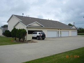 630 Double Jack St in Bourbonnais, IL - Foto de edificio - Building Photo