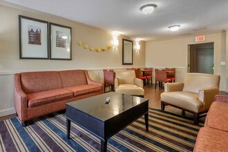 Furnished Studio-Philadelphia - King of Pr in King of Prussia, PA - Foto de edificio - Building Photo