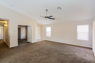 801 S 125th Ave in Avondale, AZ - Building Photo - Building Photo