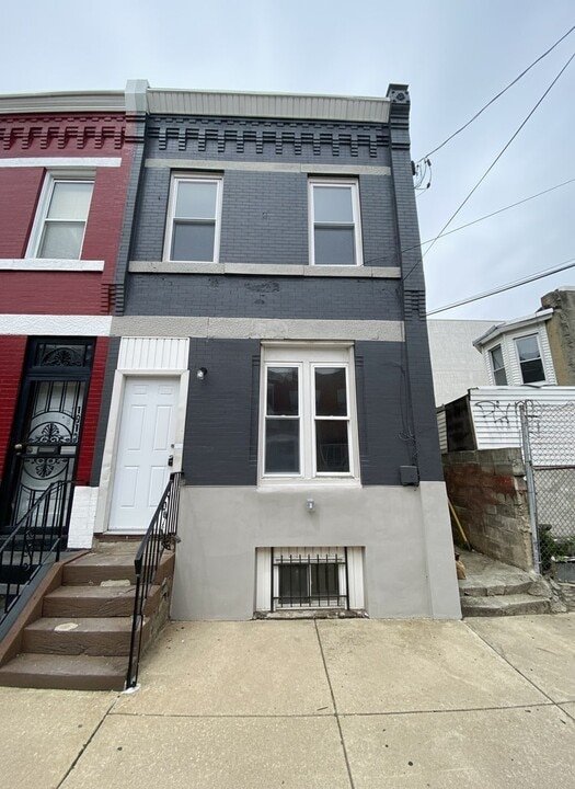 1911 Fontain St in Philadelphia, PA - Building Photo