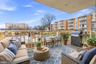 2648 Redcoat Dr in Alexandria, VA - Building Photo - Building Photo