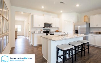 7911 Hickory Meadow Rd in Millington, TN - Building Photo - Building Photo