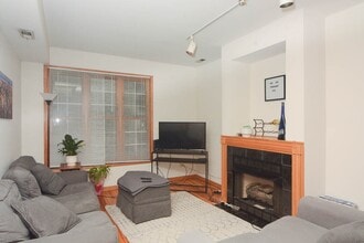 1465 W Cortez St in Chicago, IL - Building Photo - Building Photo