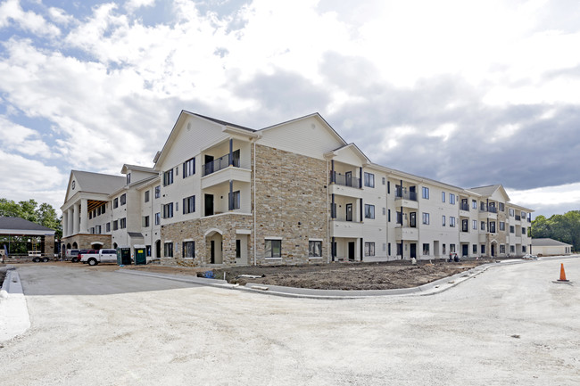 Grand Village at Clear Creek in Fayetteville, AR - Foto de edificio - Building Photo