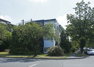 The Francis in Vancouver, BC - Building Photo - Building Photo