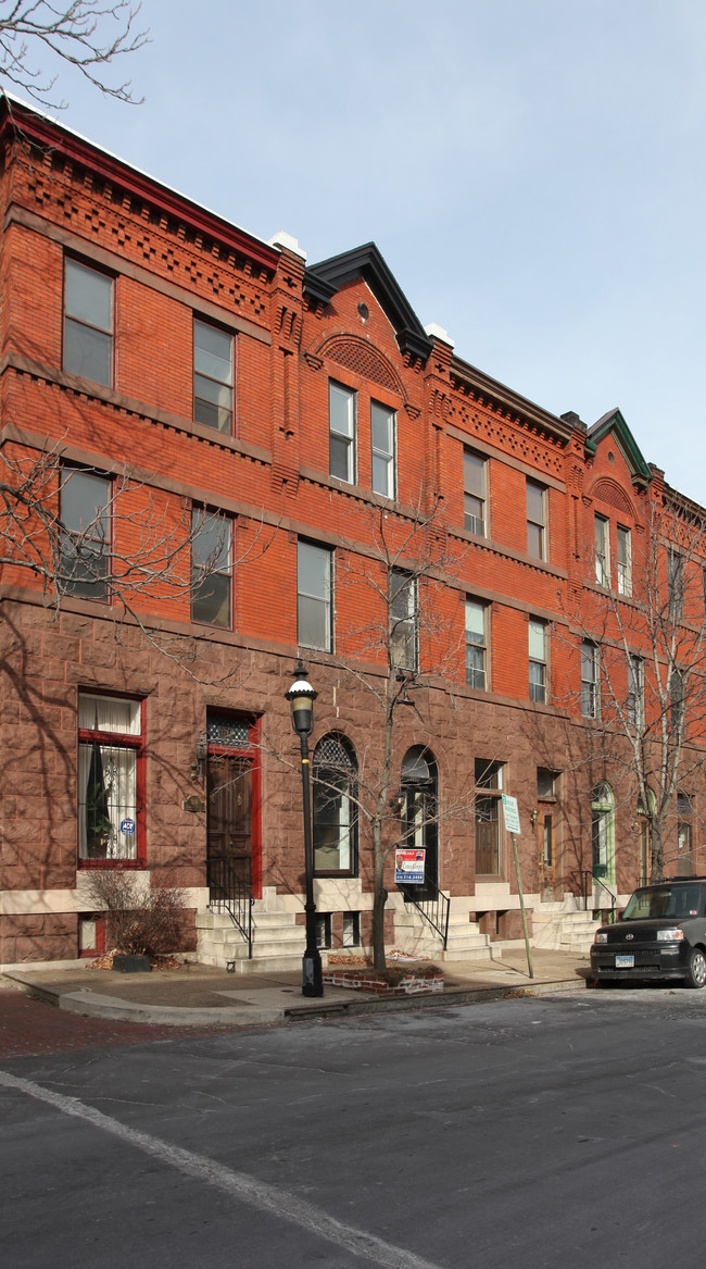 222 Laurens St in Baltimore, MD - Foto de edificio - Building Photo