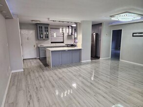 61-55 98th St, Unit 14J in Queens, NY - Foto de edificio - Building Photo