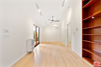 1355 N McCadden Pl in Los Angeles, CA - Building Photo - Building Photo