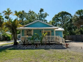 3817 Rilma Ave in Sarasota, FL - Building Photo