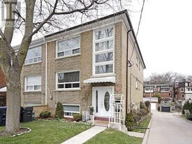 85 Keele St in Toronto, ON - Building Photo
