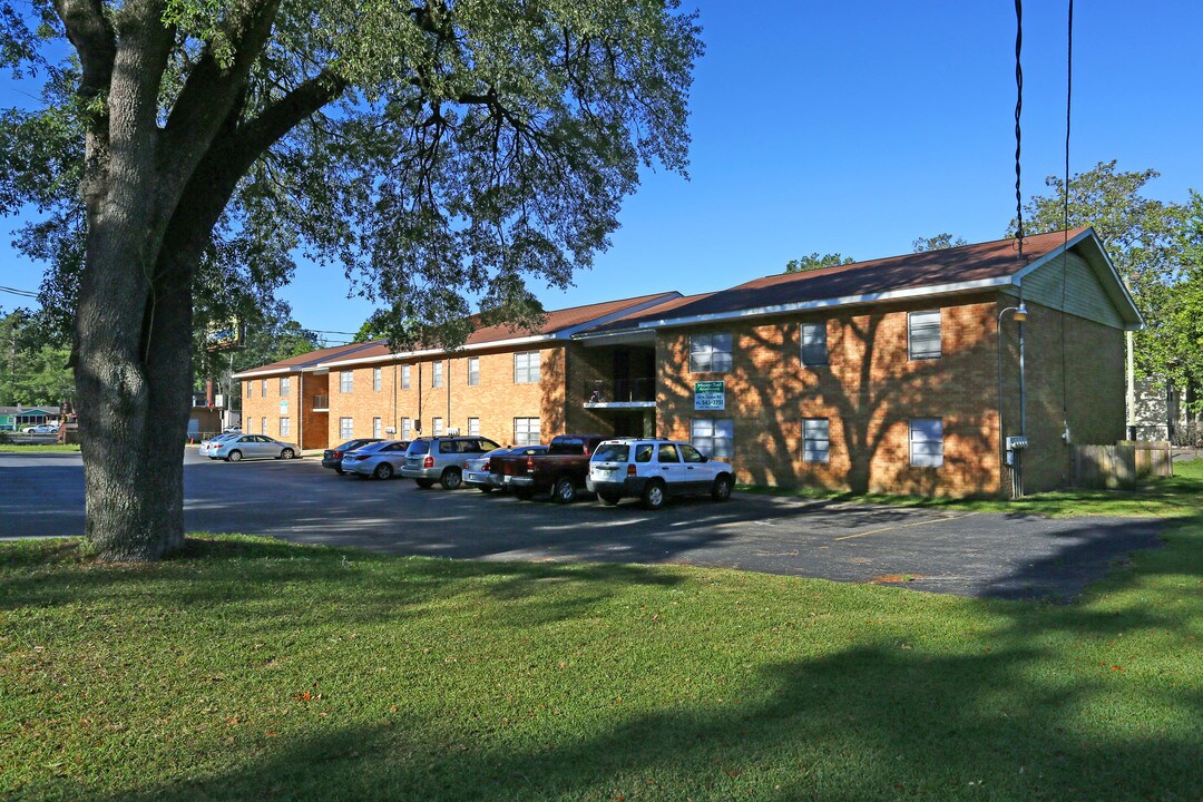 Lipona Villas in Tallahassee, FL - Foto de edificio