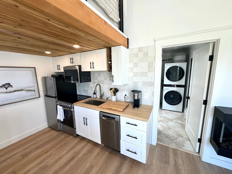 245 Country Hills Ln in Arroyo Grande, CA - Foto de edificio