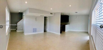 43 NE 12th Ave in Homestead, FL - Building Photo - Building Photo