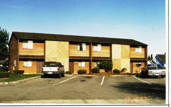 Westfeld Apartments in Enumclaw, WA - Building Photo