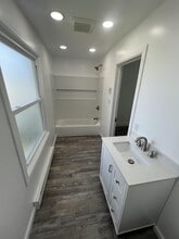 1627 Ash St, Unit 1 in Scranton, PA - Foto de edificio - Building Photo