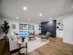 4732 Del Moreno Dr in Los Angeles, CA - Building Photo - Building Photo