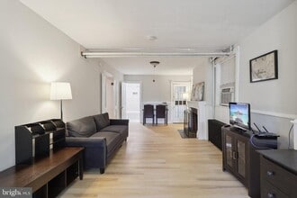 409 South Carolina Ave SE in Washington, DC - Building Photo - Building Photo