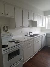 1820 Axtell Dr in Troy, MI - Building Photo - Building Photo