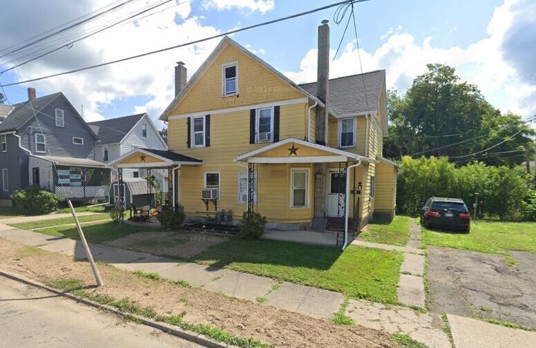 210 Conhocton St in Corning, NY - Building Photo