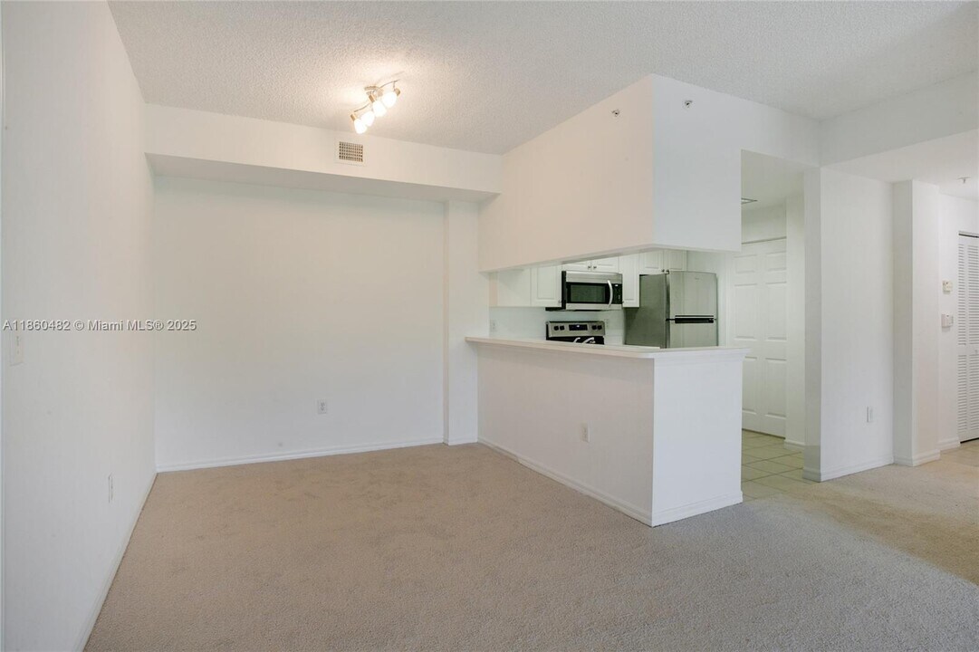 2813 Grande Pkwy in Palm Beach Gardens, FL - Building Photo