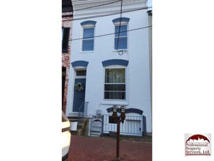 16 E 3rd St in Frederick, MD - Building Photo