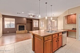 3496 N Camino La Jicarrilla in Tucson, AZ - Building Photo - Building Photo