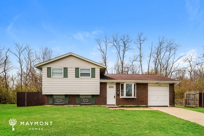 10233 Storm Dr in Cincinnati, OH - Building Photo