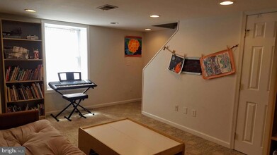 1424 N Longfellow St in Arlington, VA - Building Photo - Building Photo