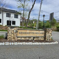 76 Albert Ct in Randolph, NJ - Building Photo