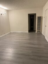 2024 N Commonwealth Ave in Los Angeles, CA - Foto de edificio - Building Photo