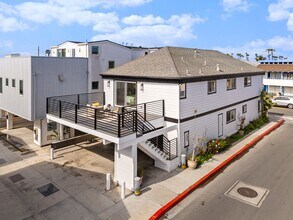 212 Orange St in Newport Beach, CA - Building Photo - Building Photo