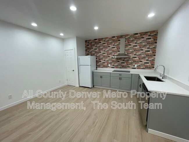 21346 E 53rd Pl in Denver, CO - Foto de edificio - Building Photo