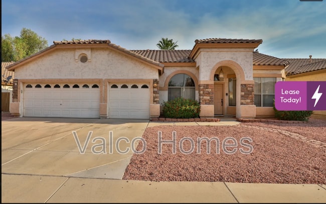 8338 W Rose Ln in Glendale, AZ - Building Photo - Building Photo