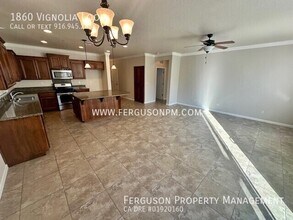 1860 Vignolia Loop in Roseville, CA - Building Photo - Building Photo